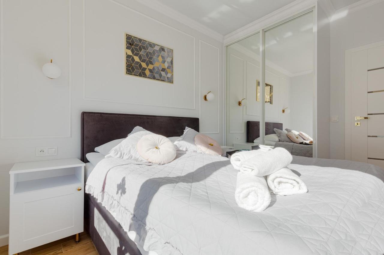 Apartamenty Ogrodowa Business Wola By Renters Prestige وارسو المظهر الخارجي الصورة