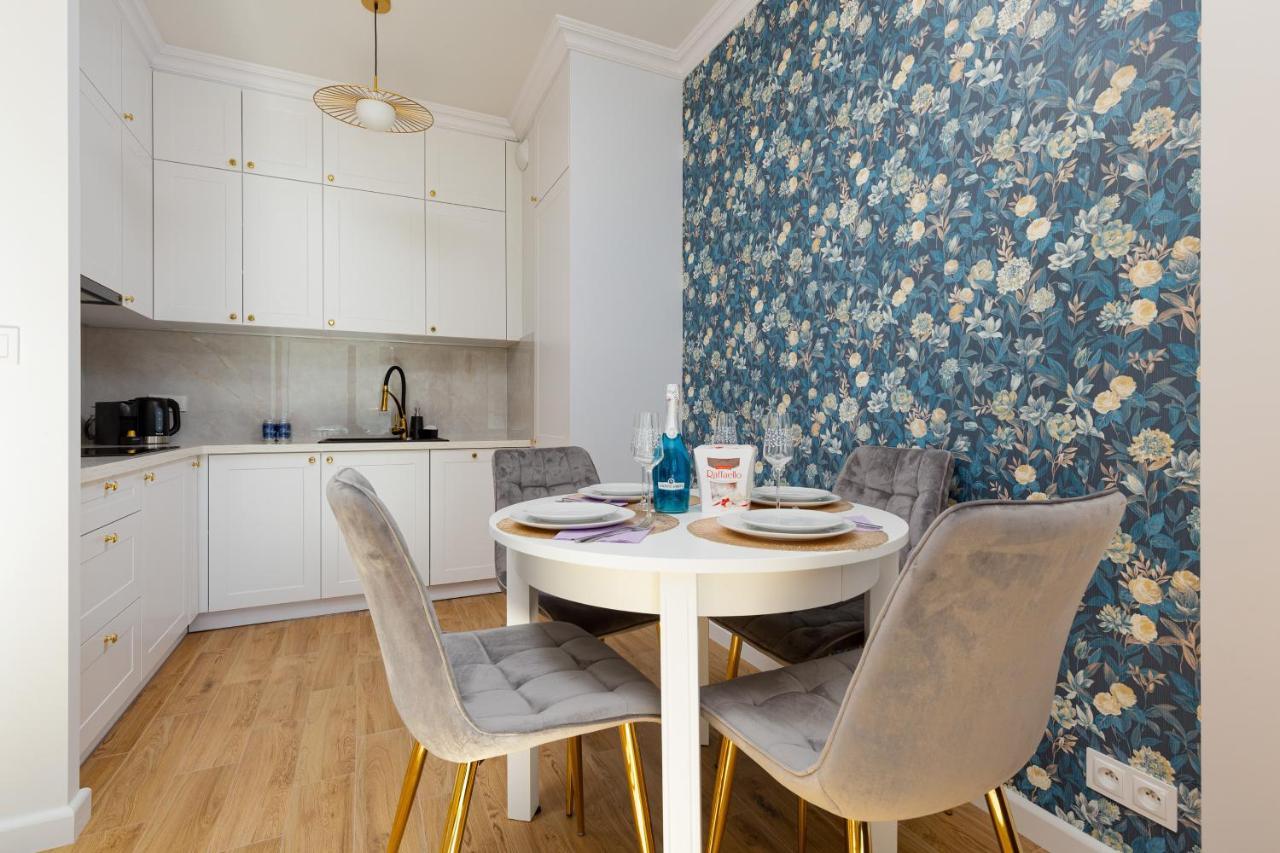 Apartamenty Ogrodowa Business Wola By Renters Prestige وارسو المظهر الخارجي الصورة
